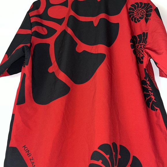 Men's Hawaiian Kini Zamora size small red and black button down shirt - Picture 5 of 6